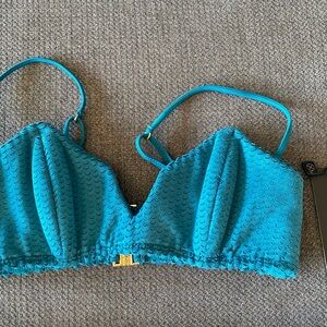 ViX Brasil- scales Briana bandeau